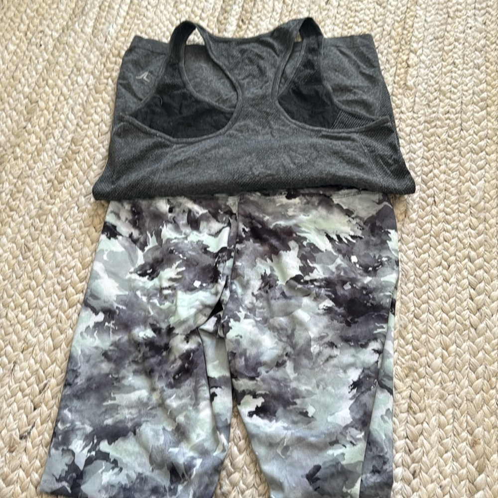 Athletic set - Picture 4 of 4